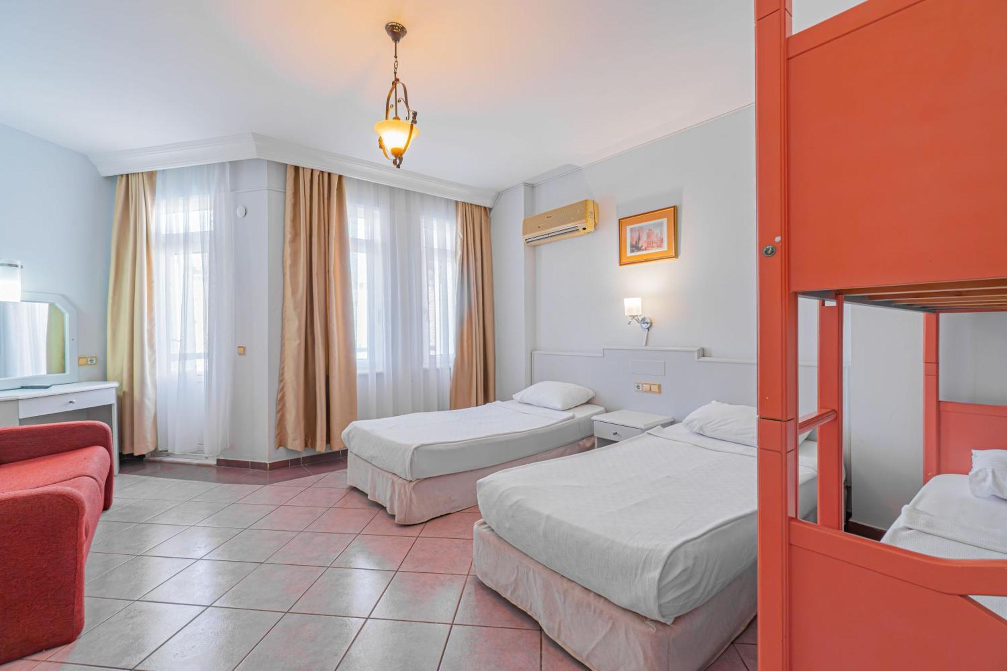 Hotel Lavina Konakli 4*